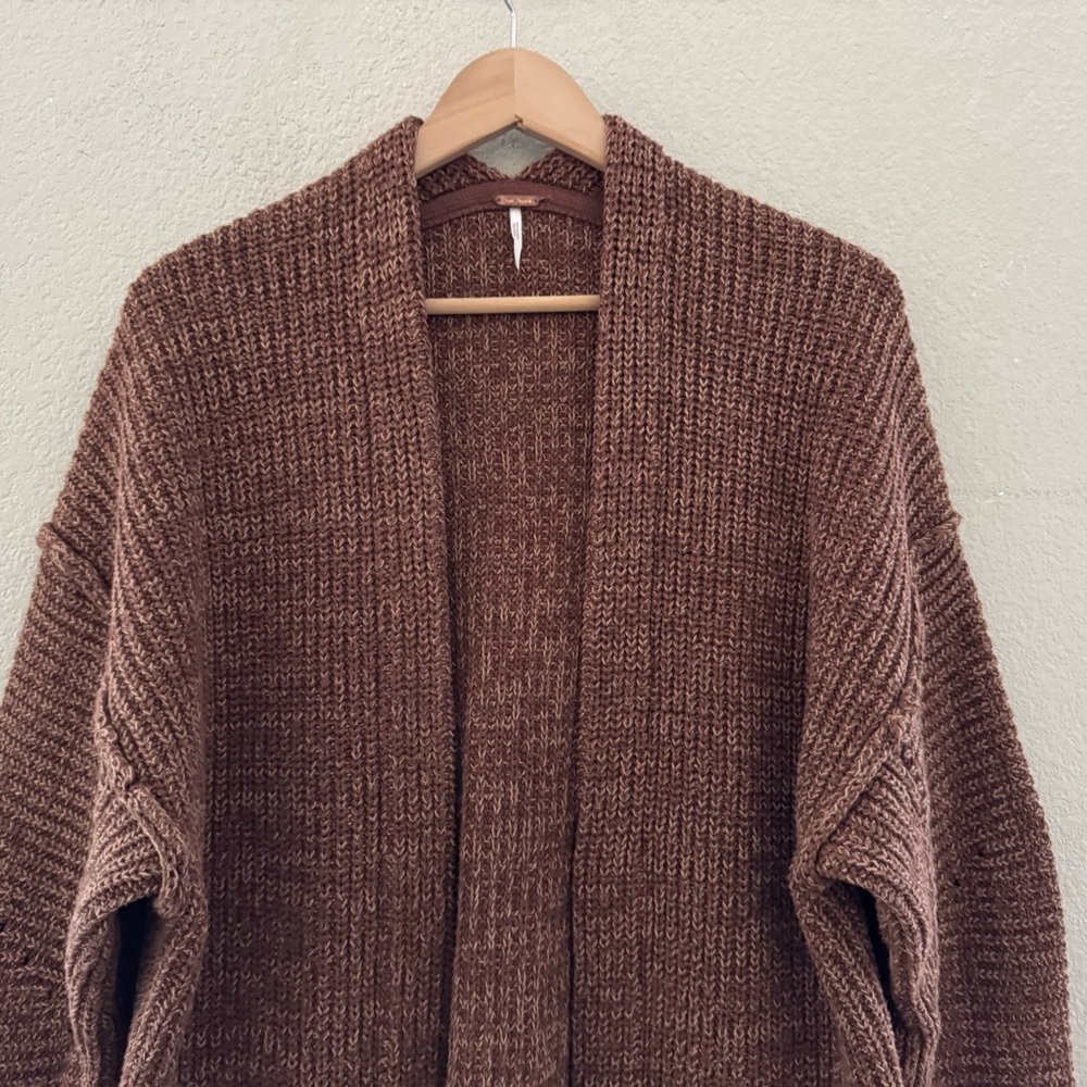 Free People High Hopes Cardigan Sweater Medium Brown Fisheraman Boho Chunky Prep - Picture 6 of 12